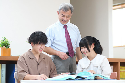就職支援 専門学校国際理工カレッジ
